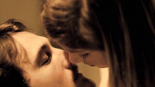 Renata Guida nude - Através do Espelho (2013) lusty scene