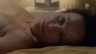 Sonja Kirchberger - Umwege des Herzens (2001) sexy movie scenes