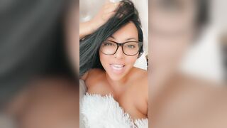 I’m online! Message me on OnlyFans: THEONLYKIARAMIA