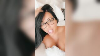 I’m online! Message me on OnlyFans: THEONLYKIARAMIA