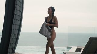 Cassandra Naud, Emily Tennant, Sara Canning - Influencer (2022) Hot bikini & Nude Sex movie scenes