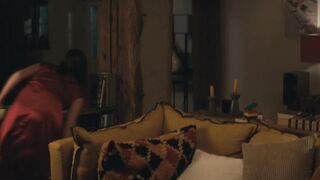 Ophélia Kolb sexy - Le torrent (2022) hot scenes