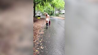 Bare dame sways at people driving by