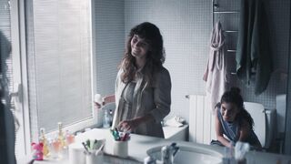 Joana Vilapuig, Mireia Vilapuig sexy - Selftape s01e01-06 (2023) erotic scene