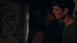 Ariane Labed nude - Avant l'effondrement (2023) nudity hot episodes