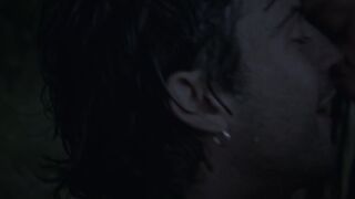 Laura Balzer sexy - Zwischen uns die Nacht (2023) hot scene