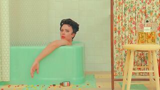 Scarlett Johansson nude, Katy Heffernan-Smith - Asteroid City (2023) hot celebs scene