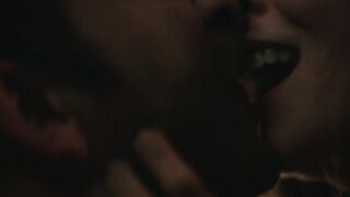 Zofia Wichlacz topless - Warszawianka s01e05 (2023) short sex scene