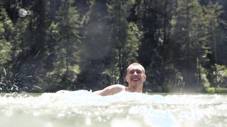 Andrea Gerhard, Leonie Wesselow sexy - Der Bergdoktor s15e02 (2022) hot episodes