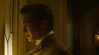 Júlia Mentes nude, etc - Ida regénye (2022) topless hot scene