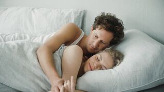 Ricarda Seifried sexy - Axiom (2022) hot scene