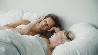 Ricarda Seifried sexy - Axiom (2022) hot scene