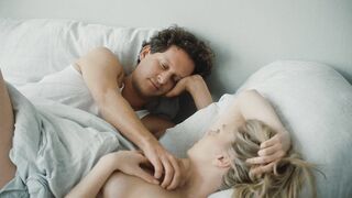 Ricarda Seifried sexy - Axiom (2022) hot scene