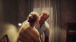 Anja Schneider, Anouk Elias nude - Fur immer Eltern (2021)