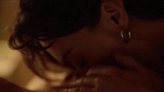 LESBIAN SCENE - Alicia Quinonez, Maria Medina naked - 24 horas a solas (2020)