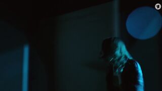 Anke Retzlaff, Picco von Groote hot - Über die Grenze s01e03-04 (2020)