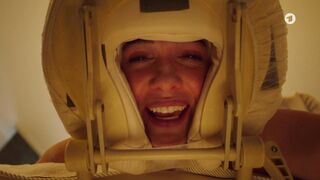 Lisa Wagner nude, Verena Altenberger hot - Schönes Schlamassel (2020) Sex Scenes