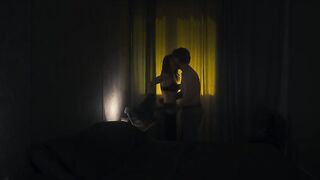 Paola Cortellesi sex - Petra s01e02 (2020) short scene