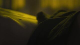 Paola Cortellesi sex - Petra s01e02 (2020) short scene