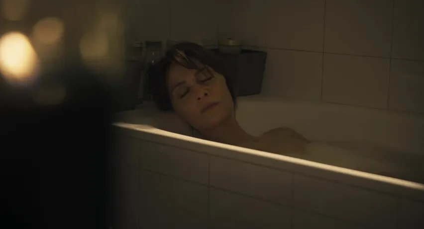 Nudity Bathtub Scene with Paola Cortellesi nude – Petra s01e03 (2020)