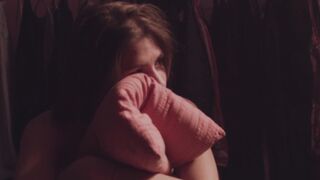 Alai Travesedo Gil topless - Los confines (2019) erotic scene