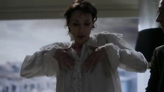 Jeanne Balibar hot - Barbara (2017)