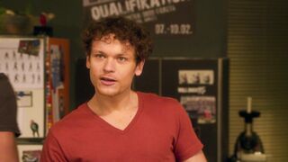 Julia-Maria Köhler sexy - Bodycheck - Mit Herz durch die Wand (2017) Fun Hot Episode