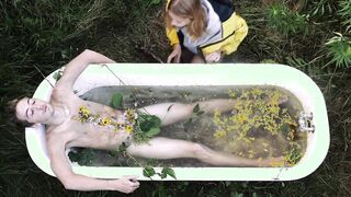 Laurie Babin sexy - Solitude (2017) hot movie video