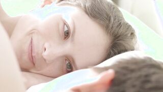 Paulette Hernández naked - Mía (2017) nudity scene