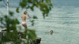 Emmanuelle Devos, Diane Rouxel - Moka (2016)