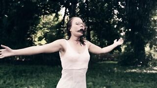 GERMAN NUDE SCENE TV SHOW - Emilia Schüle nackte, Anne Werner nude, Sonja Gerhardt nude - Ku'damm 56 s01e01-03 (2016)