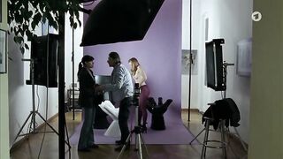 Barbara Sukowa nude - Nacht ohne Morgen (2011) Nackte Die Schauspielerin