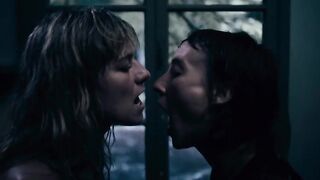 Esther Rousseau-Morin - Ravages (2015) topless scene