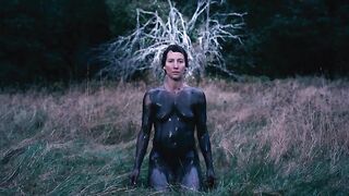 Esther Rousseau-Morin - Ravages (2015) topless scene