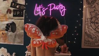 Madison Pettis sexy, Luna Blaise hot - Deltopia (2023)