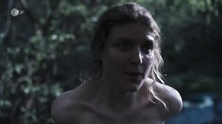 Nudity Scene From Back - Lara Mandoki naked - Erzgebirgskrimi s01e08 (2023)