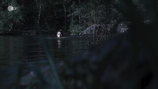 Nudity Scene From Back - Lara Mandoki naked - Erzgebirgskrimi s01e08 (2023)