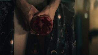 Lizze Broadway sexy - Gen V s01e04 (2023)