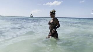 Monika Fox Swims Nude Underwater. Pissing