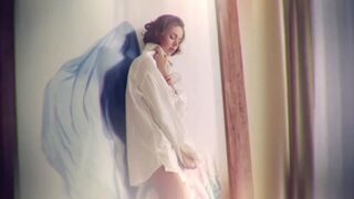 Erotic Lady In BedRoom ♨️ White Dreams