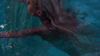 Erotic Art Story ☉ Cool Water, Cold Body