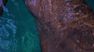 Erotic Art Story ☉ Cool Water, Cold Body