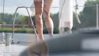 Topless Art ☉ Rina Yahting