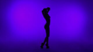 Topless Art Lady Footage ❣️ Gold, bliss and colors