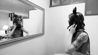 Erotic Art ☉ PhotoShoot in Hotel Room