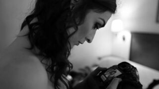 Erotic Art ☉ PhotoShoot in Hotel Room