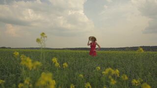 Topless Art Lady ❤️ Sun in the field