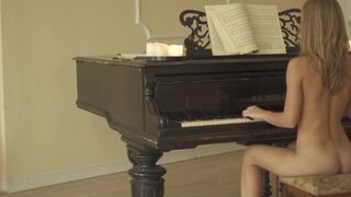 Topless Art ❣️ Looking For Soul