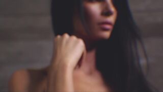 Naked Art ❤️ Bikini Strip