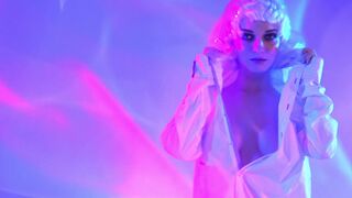 Nudity on Stage ❤️ Dancing Light